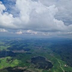 Flugwegposition um 13:15:24: Aufgenommen in der Nähe von Traunstein, Deutschland in 1320 Meter